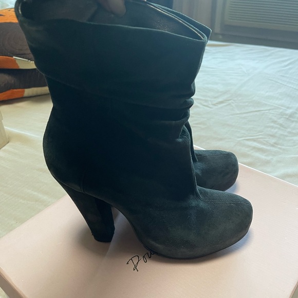 Women booties - Picture 1 of 9